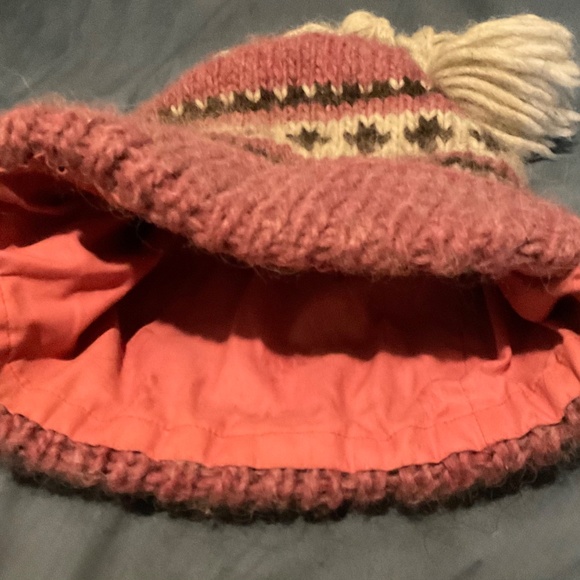 WINTER TOQUE   VINTAGE  SALE - Picture 3 of 3